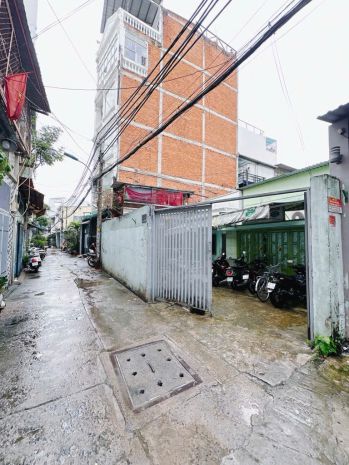 Không có căn thứ 2 so sánh dt 276m2 ngang lớn 10,7m*27.9m- 7636758
