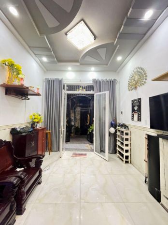 Nhà đẹp tám danh xe hơi sát cửa, 3 tầng hoàn công, 7637391