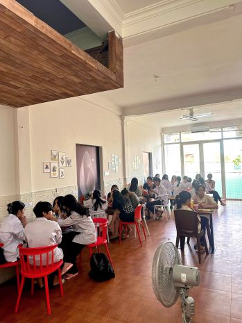 Sang nhượng điểm kinh doanh cửa hàng tiện lợi 24h nicat a 7638561
