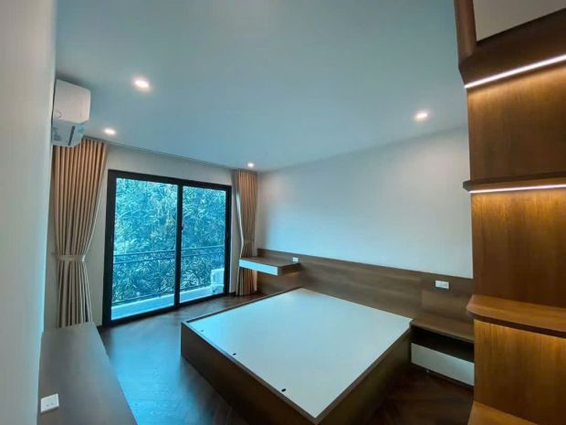 Cho thuê nhà phúc lợi 40m2 x  6 tầng  thang máy  gara 7640523