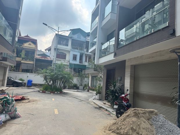 Bán biệt thự sài đồng 360m2- 4 tầng  đẳng cấp đại gia- 89 7642073