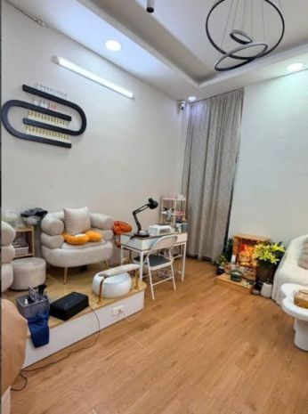 Sang nhượng tiêm nail gôi co thê ơ lai đươc tai hô 7644499