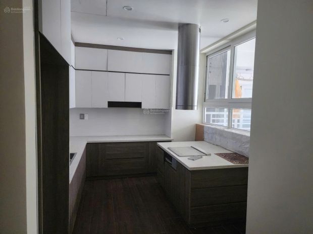 Gia đình chuyển xuống nhà đất, cần bán gấp căn hộ chung cư 7648695