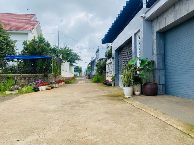 Rẻ nhất thị trường có 1 ko 2-giảm cực sâu 900 triệu - bán 7649090