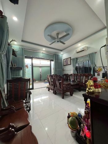 Chỉ 30trm2 nhà góc 2 mặt tiền kinh doanh 35m ra mt nguyễn 7649797