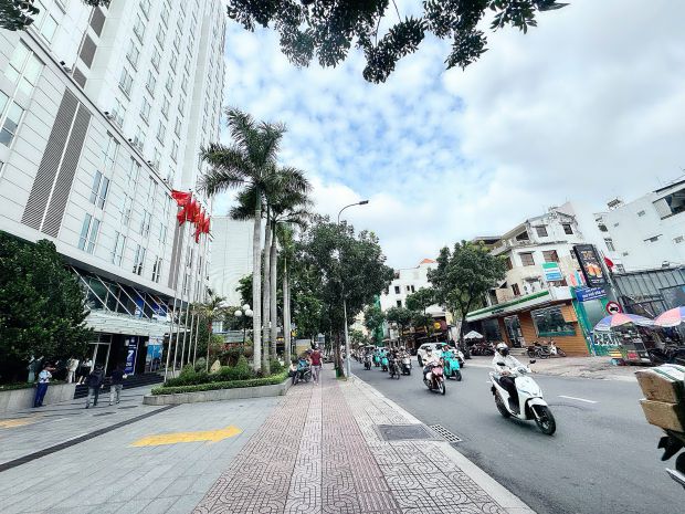 Bán nhà 4 tầng - mt đ. lý chính thắng, quận 3 - hdt 60trth 7652714