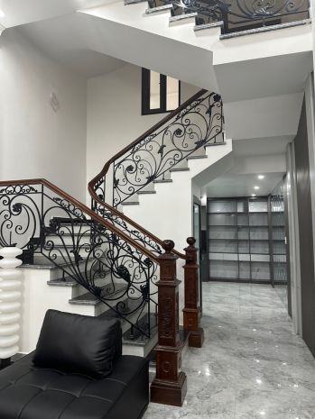 Nhà đẹp trần nguyên hãn full nội thất - ô tô tránh nhau - 7653647