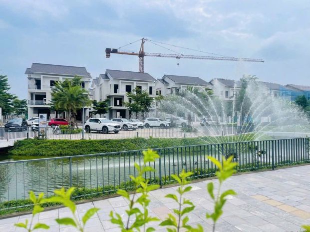 Bán gấp căn biệt thự view sông centa riverside giá 65triệum 7657759