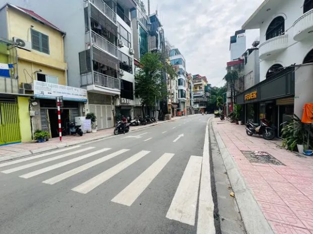 Bán nhà mặt phố bưởi, lô góc, mặt tiền 6.3m, 112m, chỉ 55.5 7658021