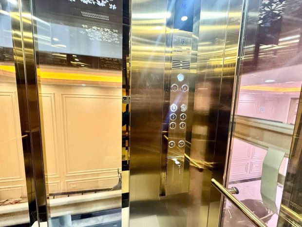 Tòa nhà phân lô 7 tầng  hoàng văn thái, tx - gara ô tô - 60 7658143