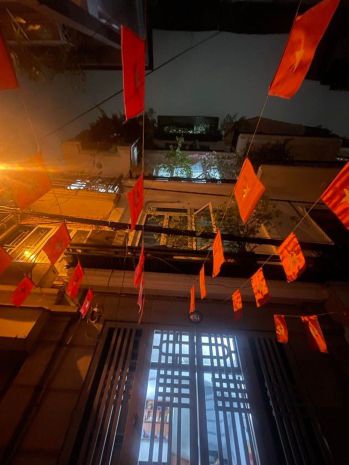 Bán nhà bồ đề 9 tỷ ô tô  chỗ đỗ cửa,ngõ thông thoáng 7658637