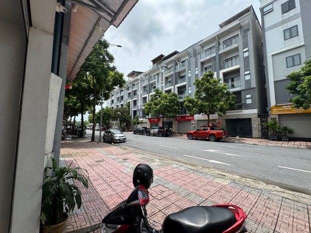 Phân lô vỉa hè thượng thanh 14tỷ 55m kinh doanh kết hợp ở 7658925