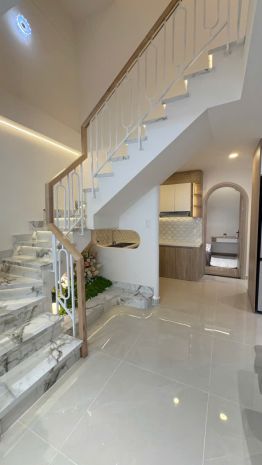 Sát trục lạc long quân âu cơ - hxh thông - ngang 4.3m - mới 7659010