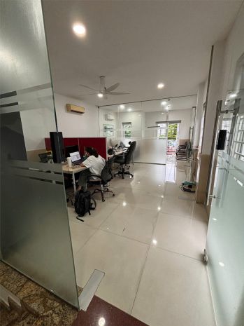 Mặt bằng đẹp- giá tốt -căn góc sang nhượng gấp quán cafe 7659575