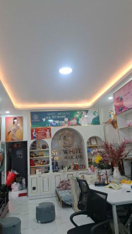 Hot  chính chủ cần bán nhà góc 2 mặt tiền đường chiến lược 7660033