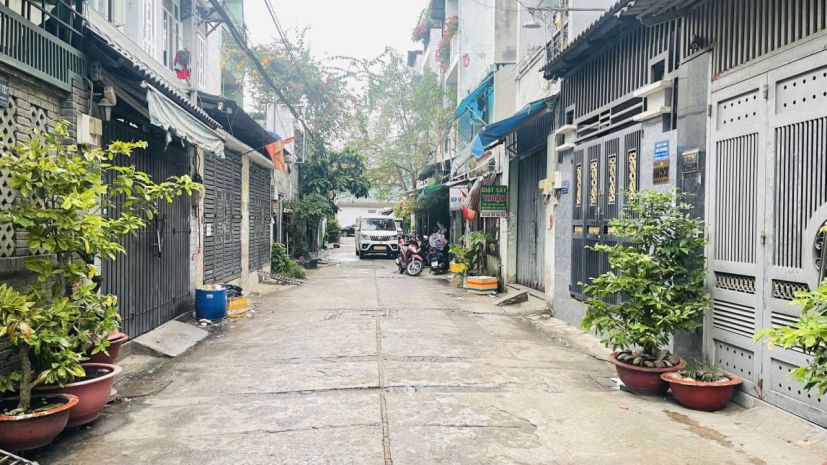 Hẻm xe hơi  đ số 11 bhh gần aeon tân phú gần mặt tiền chợ 7662693