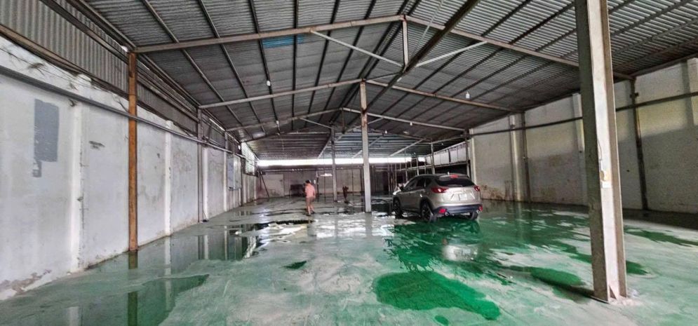 Cho thuê xưởng mặt tiền lê văn khương 1200m2  quận 12 7663536