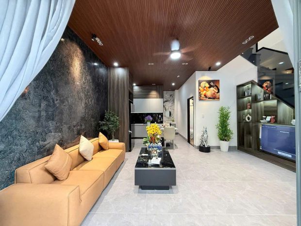 Chính chủ cần bán gấp nhà 3 tầng trần cao vân_liên hệ ngọc 7666362