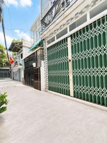 Chính chủ cần bán  4.x tỷ - 4m x10m - sd 80m2 - thống nhất 7666808