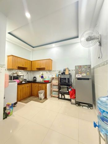 Chính chủ cần bán  4.x tỷ - 4m x10m - sd 80m2 - thống nhất 7666810