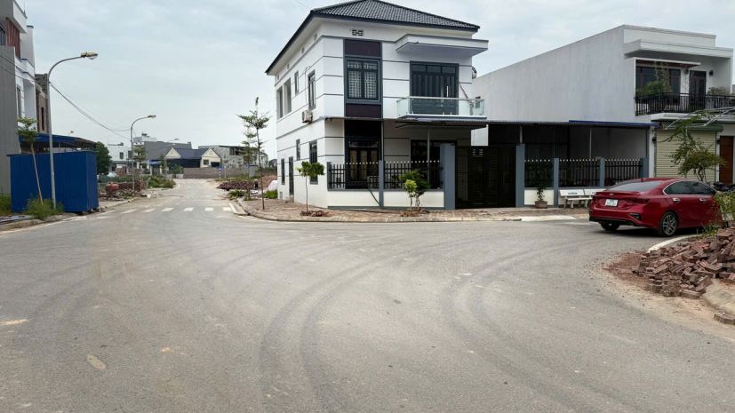 Các bác lưu ý ,giá chưa đến 2 tỷ ,diện tích gàn 350 m ,lô 7669785