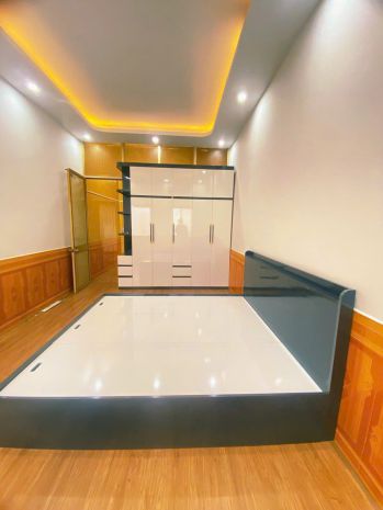 Nhà 2 tầng phố nguyễn du 47m2 sát phố đi bộ full nội thất 7670508