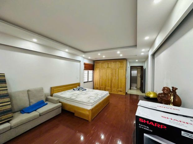 Bán nhà mặt phố hoàng văn thái  6 tầng thang máy  vỉa hè 7672818