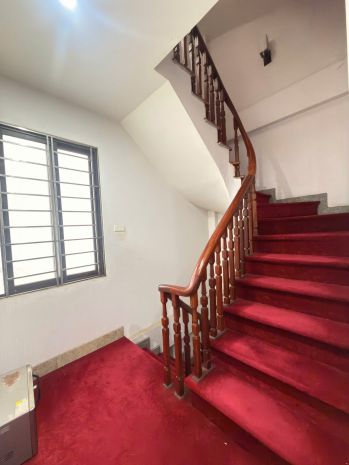 Bán nhà mặt phố hoàng văn thái  6 tầng thang máy  vỉa hè 7672822