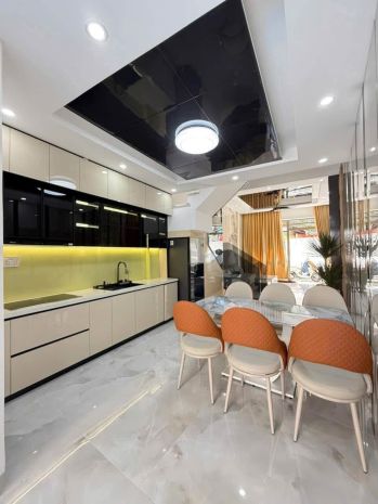 Bán nhà kiểu vila mini mặt tiền trước sau k112 trần cao vân 7674222