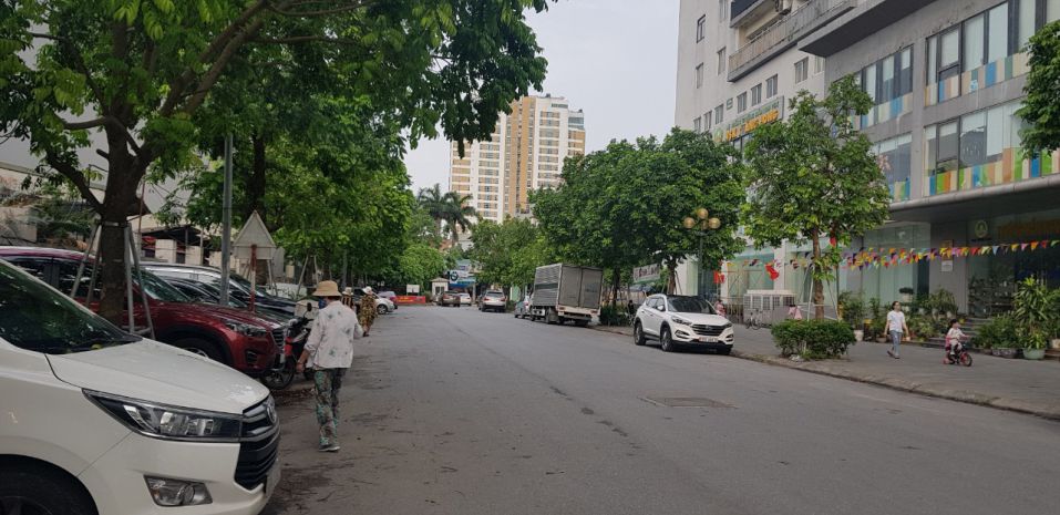 Bán đất phân lô ngõ 156 võ chí công tây hồ  400 triêum2. 7677391