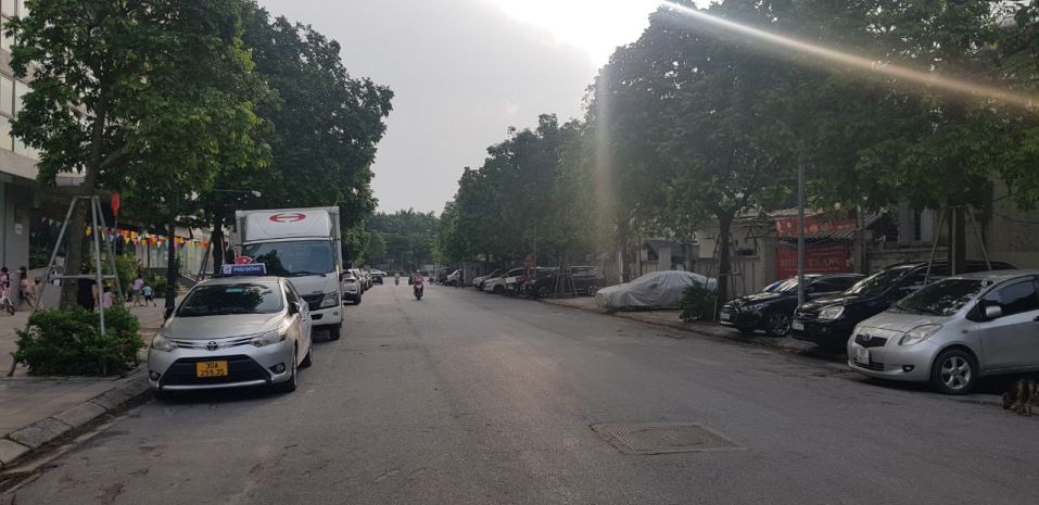 Bán đất phân lô ngõ 156 võ chí công tây hồ  400 triêum2. 7677392