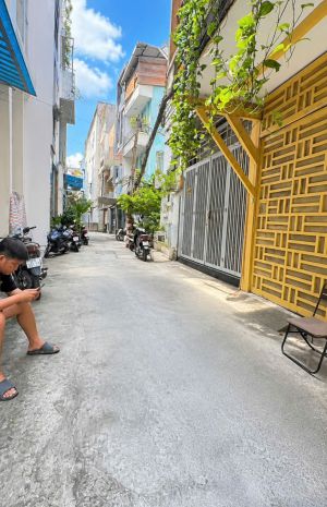 Trung tâm vip bàn cờ quận 3 - 5 tầng kts thiết kế - sát 7680068