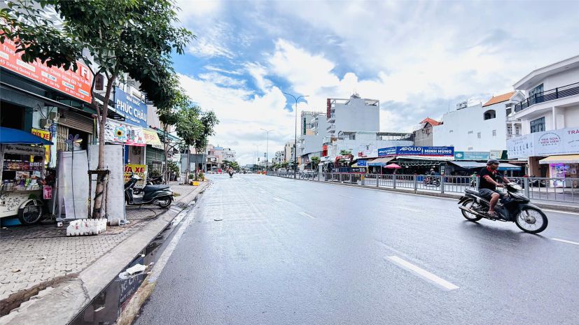 Bán nhà mặt tiền đường quảng hàm,  dt 97m2, sau qh còn 7680812
