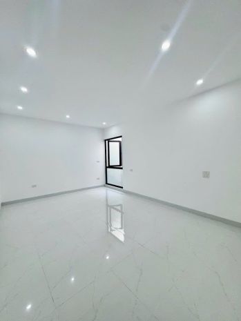 Nhỉnh 8 tỷ, nhà dân xây cầu diễn 48m2x5 tầng, rộng rãi, ô 7681325
