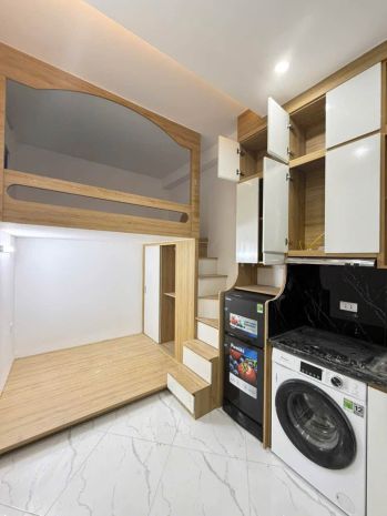 Nguyễn trãi  ccmn 16 phòng  7 tầng thang máy  dòng tiền 7681731