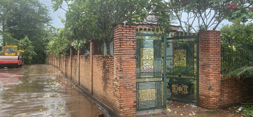 Bán đất dt: 1,1 hecta 300m2 thổ cư, có sẵn nhà đường xe 7682285