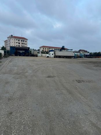 42. cho thuê bãi đã san lấp, thảm base, nền cao, không lụt 7682605