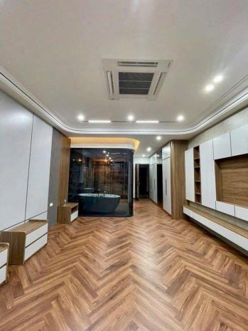 Bán nhà lạc long quân  62m² - 6 tầng - thang máy - ô tô 7683176