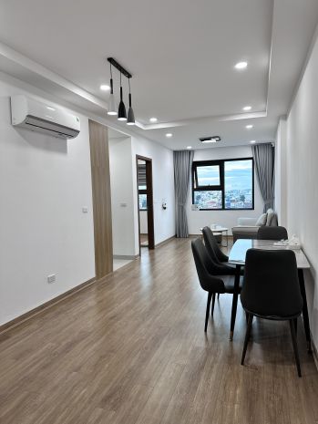 Chính chủ cần cho thuê căn hộ 2 phòng ngủ tại tòa nhà quang 7684174