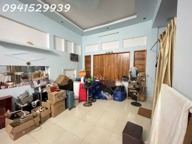 Bán nhà câp 4 -bình hòa -gan 200m2 -giá 4ty500 7685192