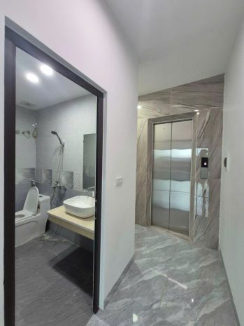 Bán nhà thạch bàn 36m 6 tầng thang máy 1 nhà ra phố nhỉnh 9 7685283