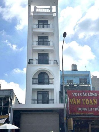 Tòa nhà 7 tầng mặt tiền quang trung  thang máy  pccc full 7685395