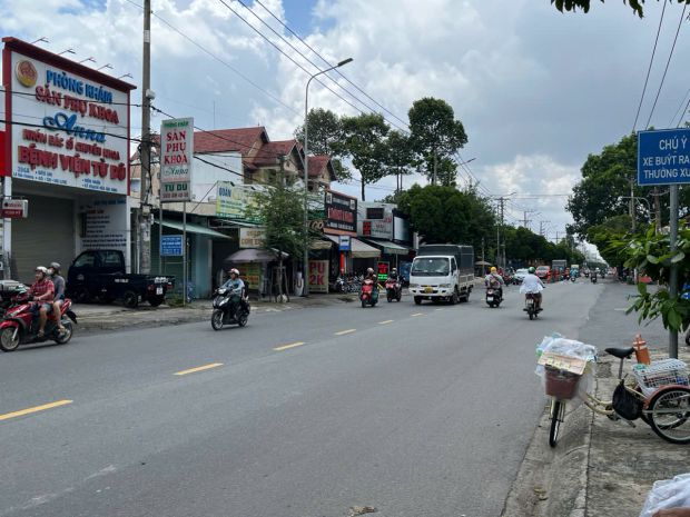 Ban nha măt tiên 20x50m gia 120 ty đương lê văn 7685614