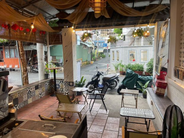 Sang rẻ lắm luôn quán cafe góc 2 mt chỉ : 69 tr , sân rộng 7686059