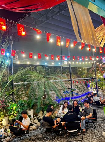 Sang nhượng quán café  trà sữa đang hoạt động ổn định tại 7686118