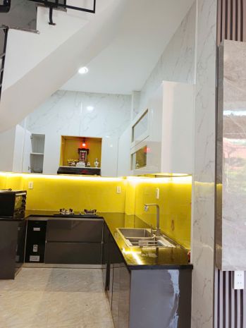 Bán nhà 2 tầng + sân thượng  trung tâm tp. huế 7688036