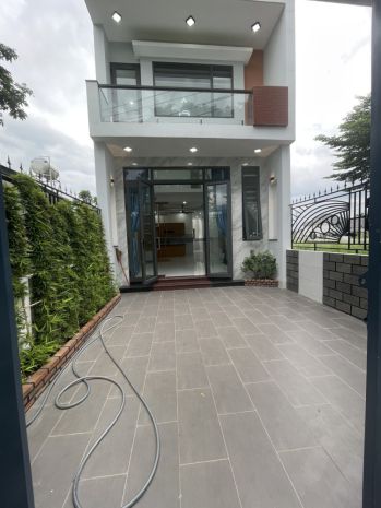Bán nhà 2 tầng p.trảng dài,shr đường nhựa 8m,gần khu vui 7688457