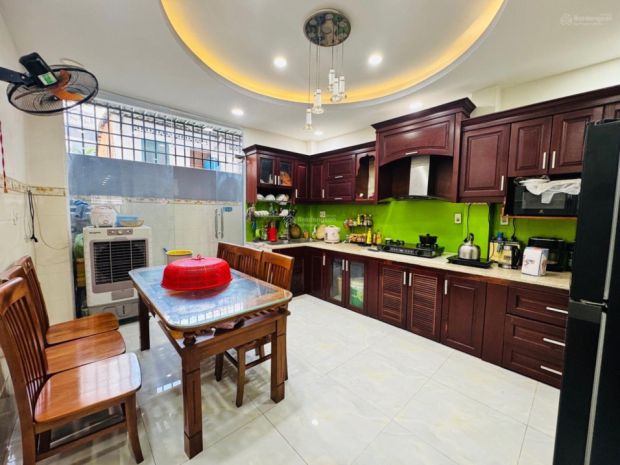 Hoa hậu âu dương lân xe tải thông hẻm, 4 tầng, 4.2x25m, chỉ 7688797