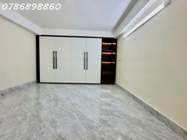 Nhà mặt tiền hẻm xe hơi 8m  502 huỳnh tấn phát  vừa ở vừa 7689306