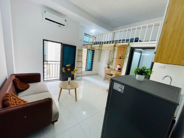 Tòa ccmn hoàng quốc việt  67 phòng  lô góc 4 mặt thoáng 7689399